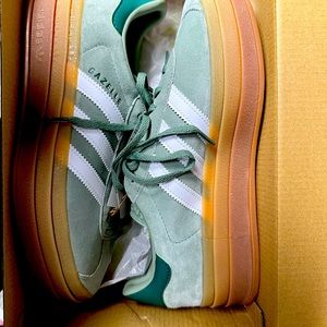 Adidas gazelle bold woman’s size 8